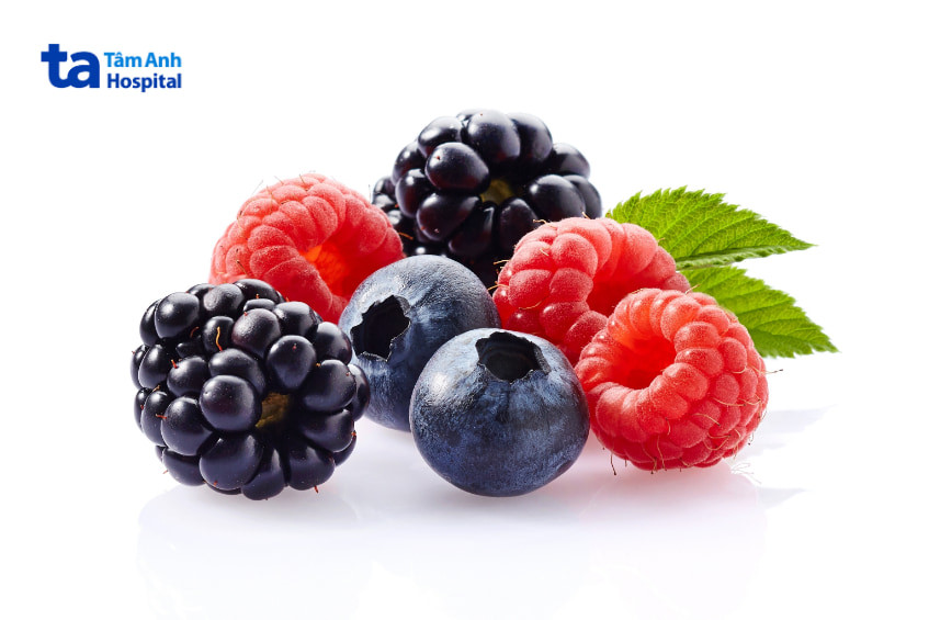 Các loại quả mọng giàu chất chống oxy hóa giúp tái tạo tế bào và duy trì làn da tươi trẻ