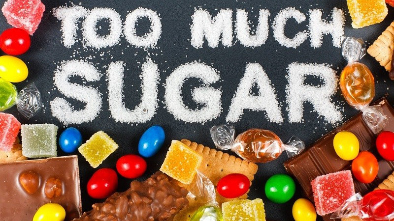 Thực phẩm nhiều đường tác động xấu cho da mặt