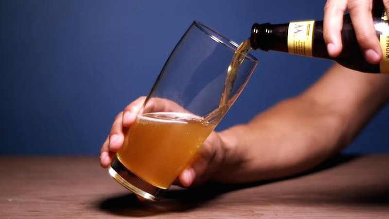 Bia không chỉ để uống mà còn là nguyên liệu làm đẹp da mặt hiệu quả