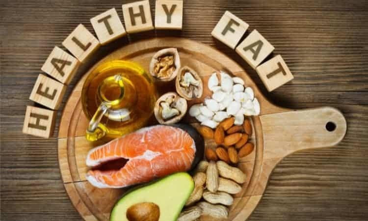 Bổ sung chất béo lành mạnh giúp da căng mịn và khỏe mạnh