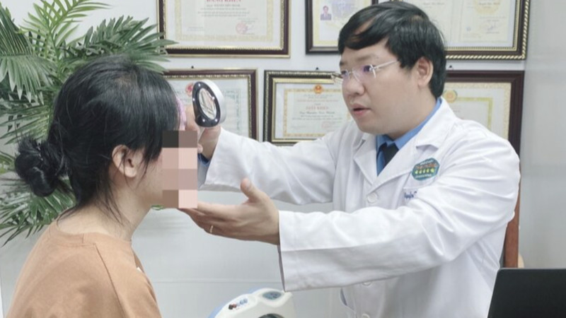 Hậu quả của việc sử dụng liệu pháp trị mụn tại spa không an toàn với rượu thuốc