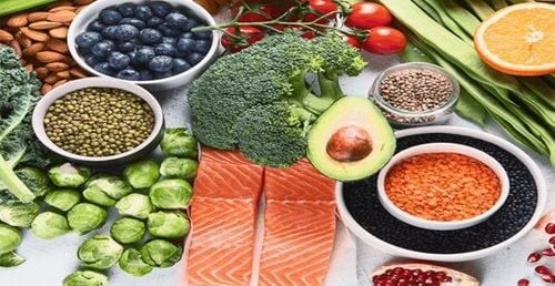 Chế độ ăn uống khoa học giúp cải thiện sức khỏe làn da nhạy cảm