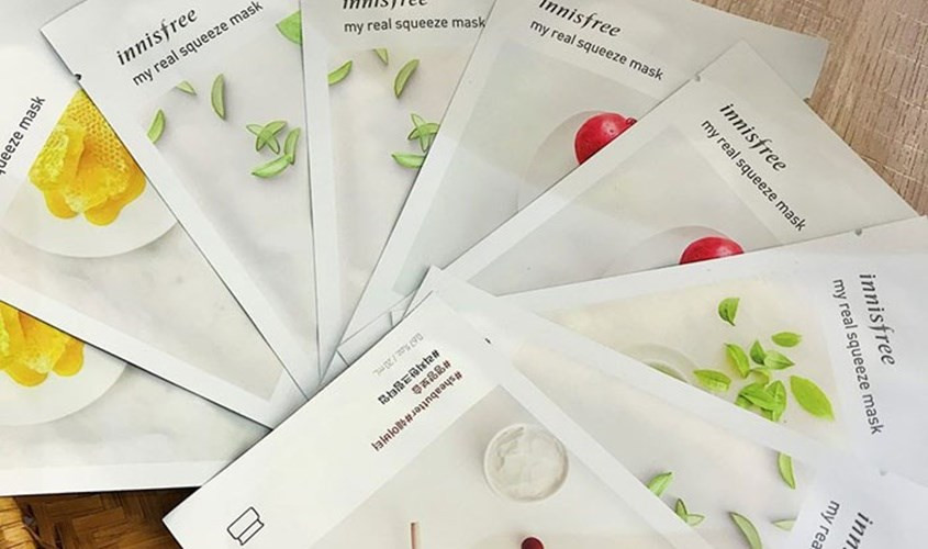 Các dòng mặt nạ Innisfree với thành phần tự nhiên đa dạng.