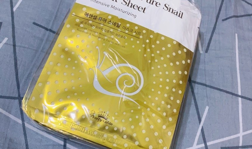 Sản phẩm mặt nạ Gold Snail cao cấp chứa tinh chất ốc sên và vàng.