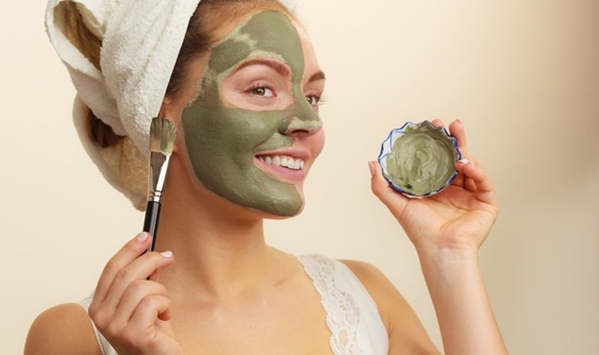 Các yếu tố quan trọng khi chọn mua mặt nạ cho làn da hỗn hợp.