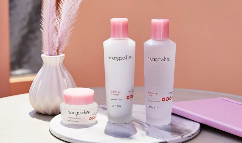 Sữa dưỡng trắng da chiết xuất Măng Cụt It's Skin Mangowhite