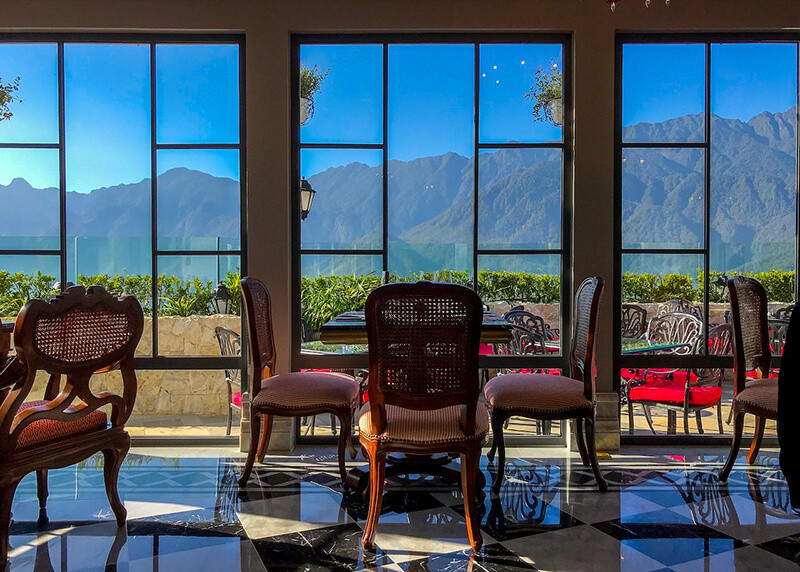 Nhà hàng Samu với không gian hiện đại và tầm nhìn đẹp