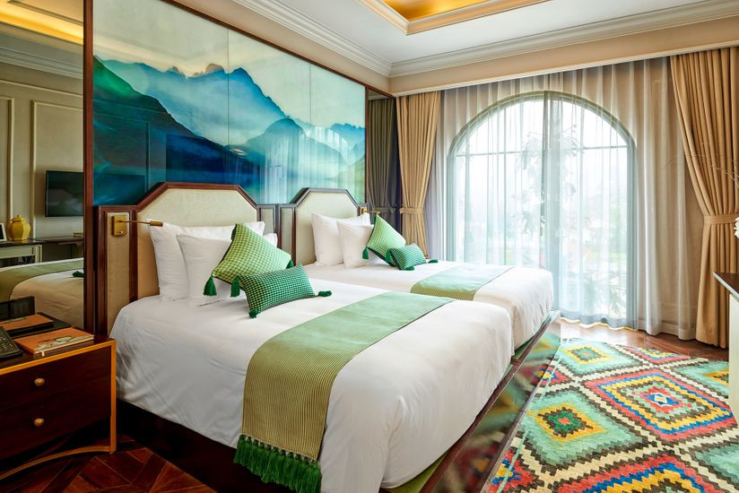 Phòng ngủ đôi sang trọng tại Silk Path Grand Resort &amp; Spa Sapa