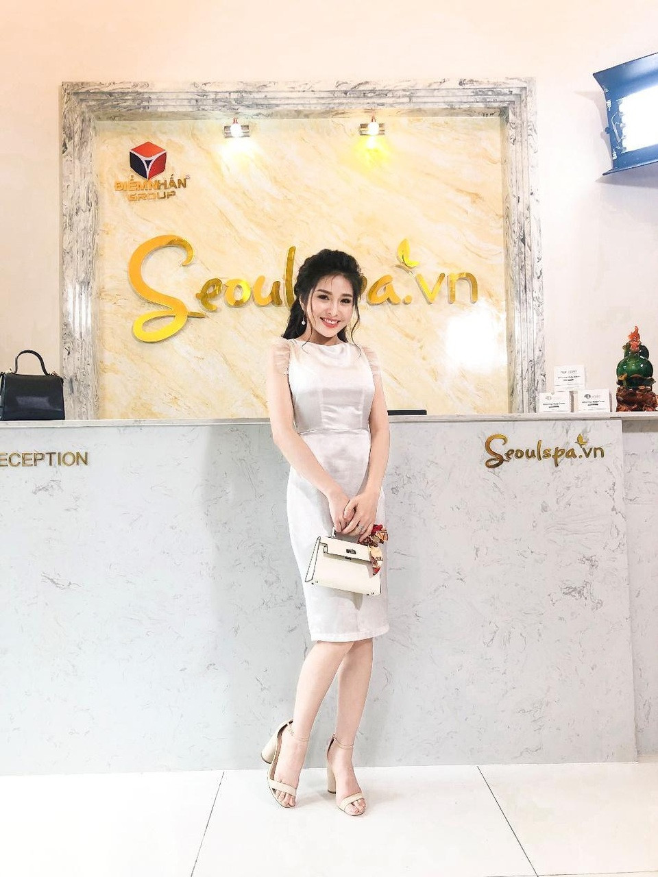 Dàn hotgirl Ghền Mì Gõ chụp ảnh lưu niệm tại Seoul Spa