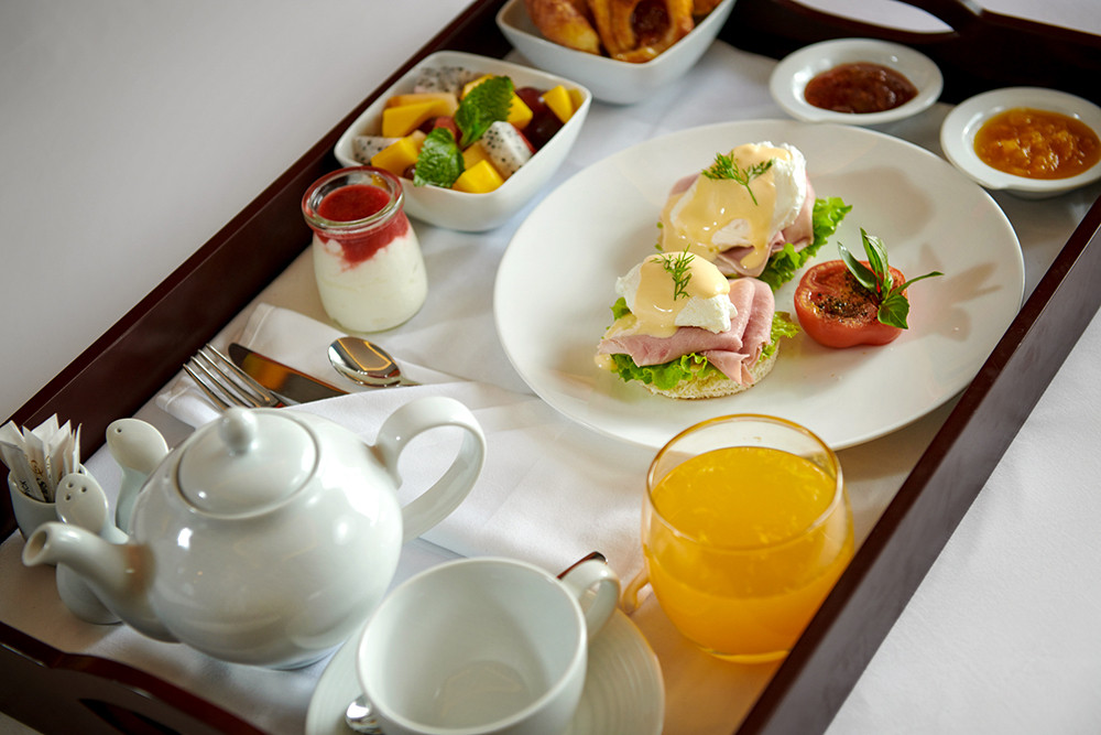 Bữa sáng ngon miệng phục vụ tại phòng nghỉ