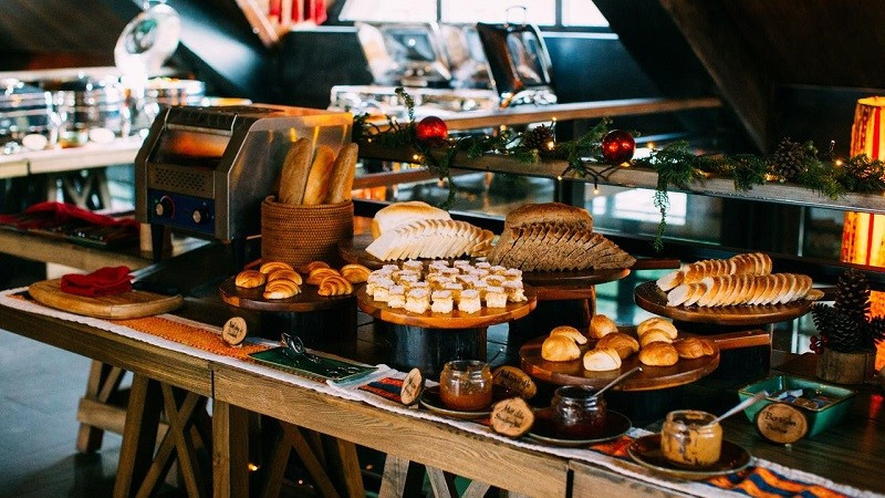 Không gian ấm cúng và độc đáo của nhà hàng Noj tại Sapa Jade Hill Resort & Spa