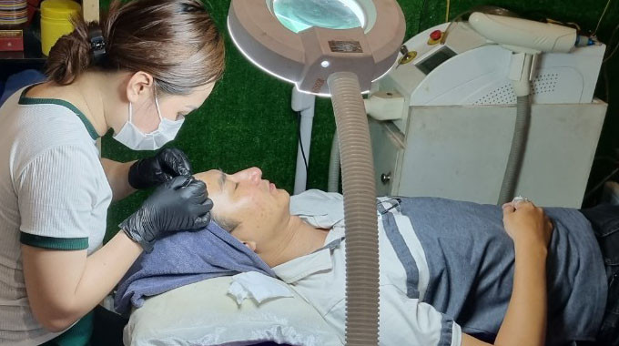 Dịch vụ điều trị mụn chuyên sâu tại Hani Beauty Spa Quận 6