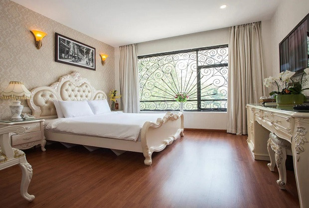 Phòng ngủ thơ mộng tại Golden Star Hotel