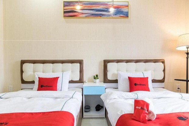 Sắc đỏ ngập tràn tại RedDoorz Bro Hotel