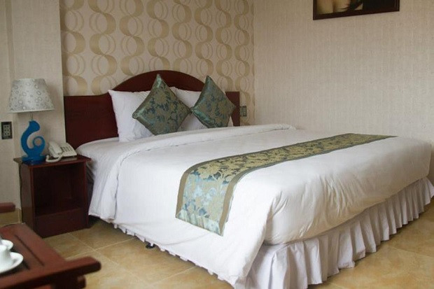 Phòng ngủ hiện đại tại Felix Garden