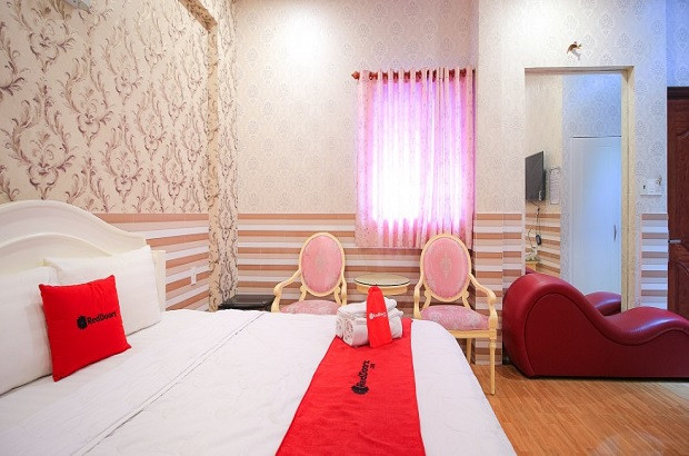 Không gian phòng ngủ tại Đông Phương Hotel