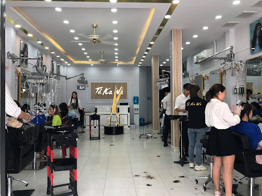Salon Tú Ka Wa Bình Tân - tiệm hớt tóc Bình Tân