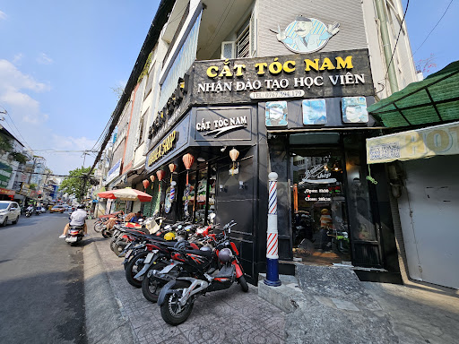 DOAN CHIN BARBER - BARBER CHÍN ( Chi nhánh tân bình ) - tiệm hớt tóc Tân Bình