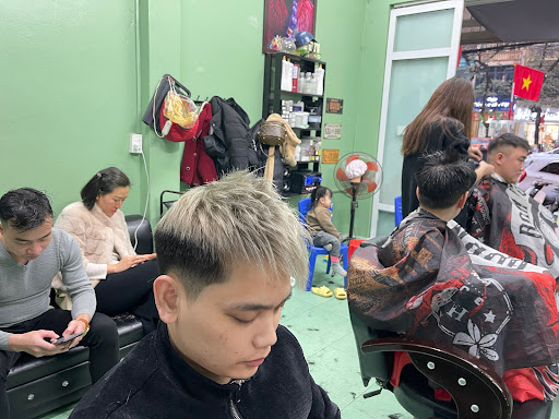 Đenbarbershop - tiệm hớt tóc Tuyên Quang