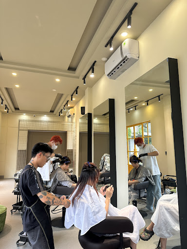 TOC STYLE - tiệm hớt tóc Long Biên