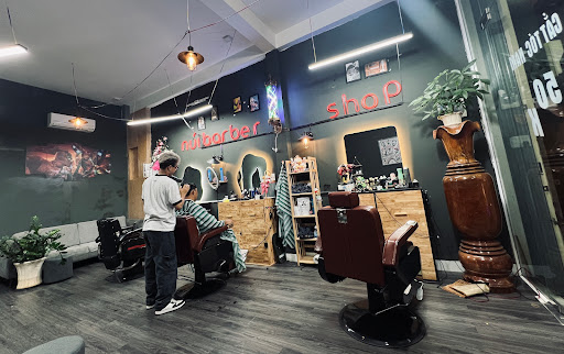 Cắt tóc nam Núi barbershop - tiệm hớt tóc đắk lắk