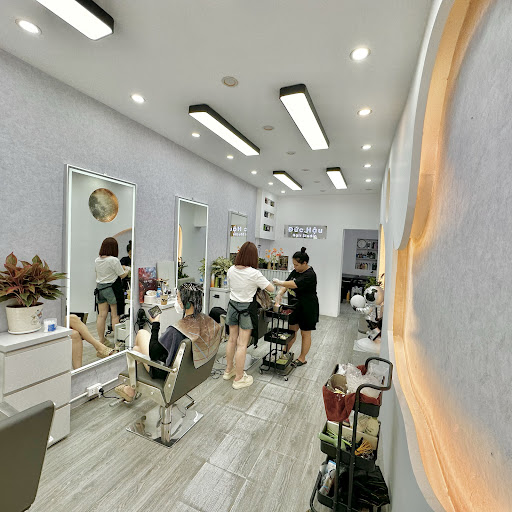 Đức Hậu Hair Studio - tiệm hớt tóc cao bằng