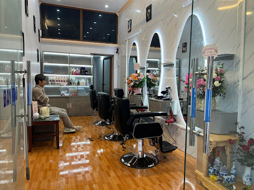 Tiệm Tóc QM Hair Studio - tiệm hớt tóc hà nam
