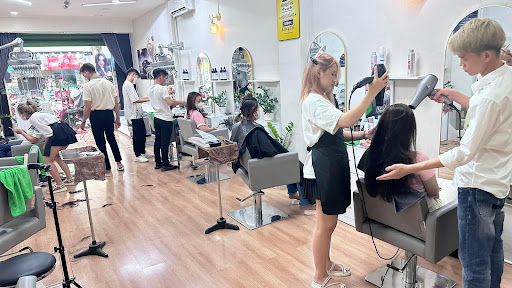 CHÍ PHÁT HAIR SALON - tiệm hớt tóc Quận 12
