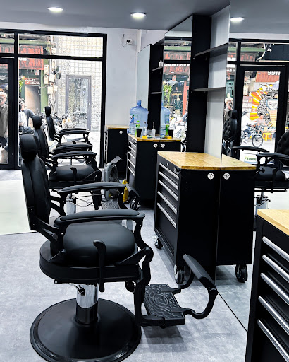 Cao Lau barbershop - tiệm hớt tóc Hoàn Kiếm