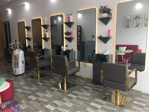 Tóc & Makeup - tiệm hớt tóc điện biên