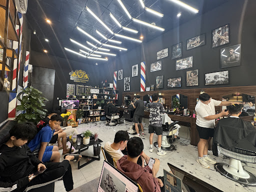TIỆM TÓC NAM TAM KỲ - Tiệm tóc nam ROYAL BARBERSHOP - tiệm hớt tóc quảng nam