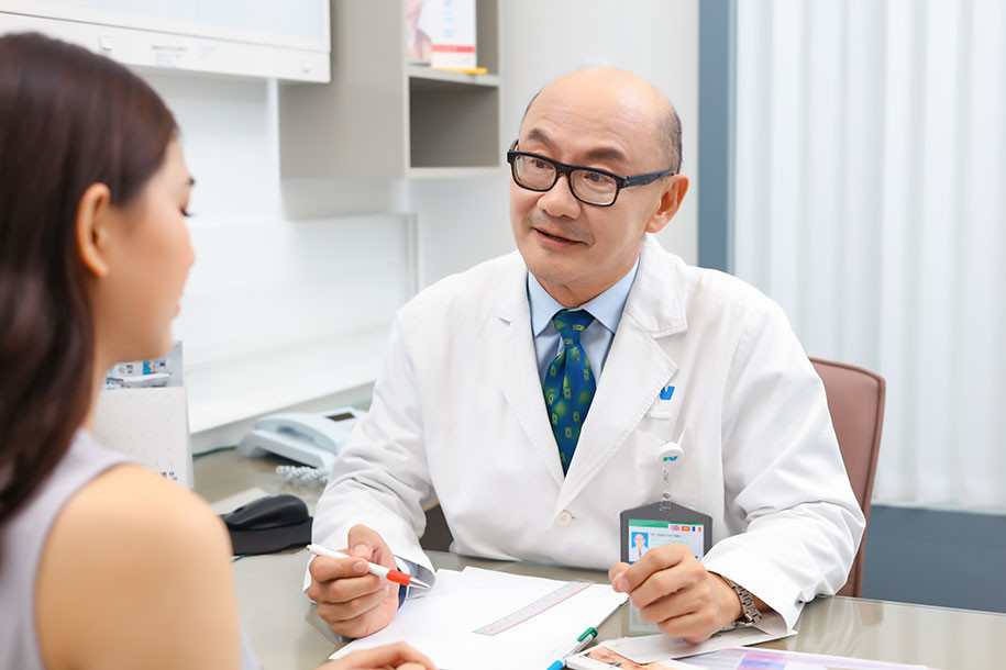 Chuyên gia da liễu, Bác sĩ Vĩnh Lâm Viên tại Viện Thẩm mỹ FV Lifestyle, Bệnh viện FV tư vấn về các phương pháp trẻ hóa da.