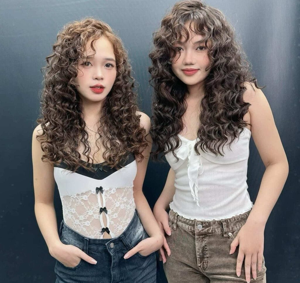 Chuyên gia tạo mẫu tóc tỉ mỉ tại Nguyễn Tư Hair Salon