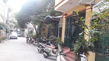 Dịch vụ uốn xoăn chuyên nghiệp tại L.A hair salon 93 Thụy Khuê