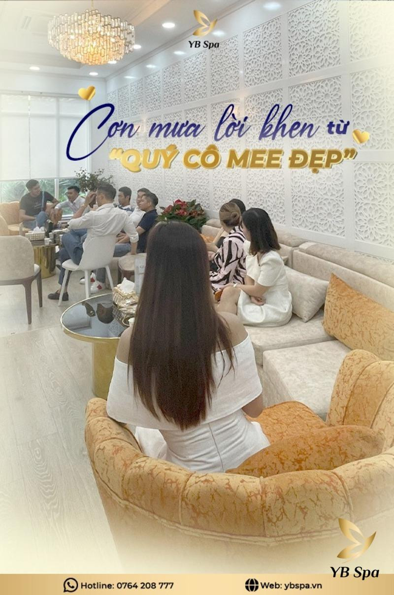 Đội ngũ chuyên viên giàu kinh nghiệm và tận tâm tại YB Spa 37 Đường số 7, KDC Cityland Park Hills, đang tư vấn cho khách hàng