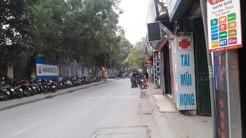 Đường đi thuận tiện đến L.A hair salon 93 Thụy Khuê