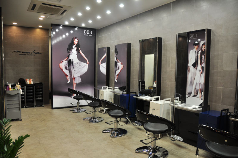 Không gian bên trong Thìn Hair Salon Hai Bà Trưng hiện đại và ấm cúng