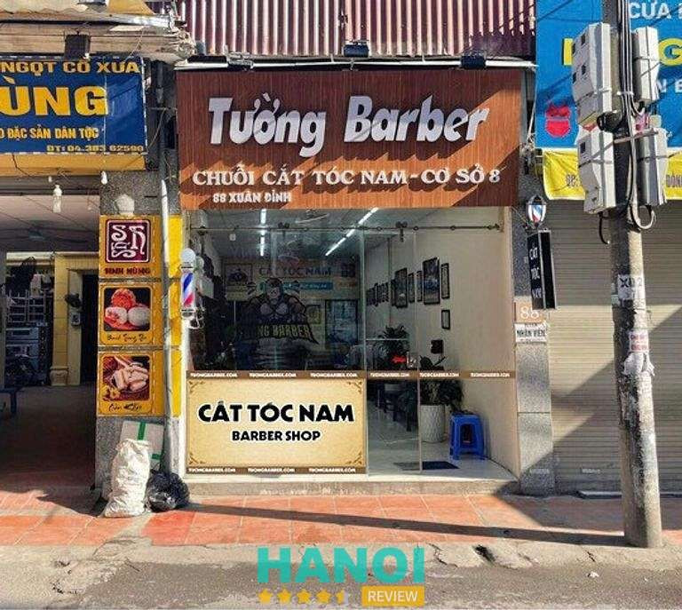 Không gian cắt tóc nam hiện đại và ấm cúng tại Tường Barber Hàm Nghi