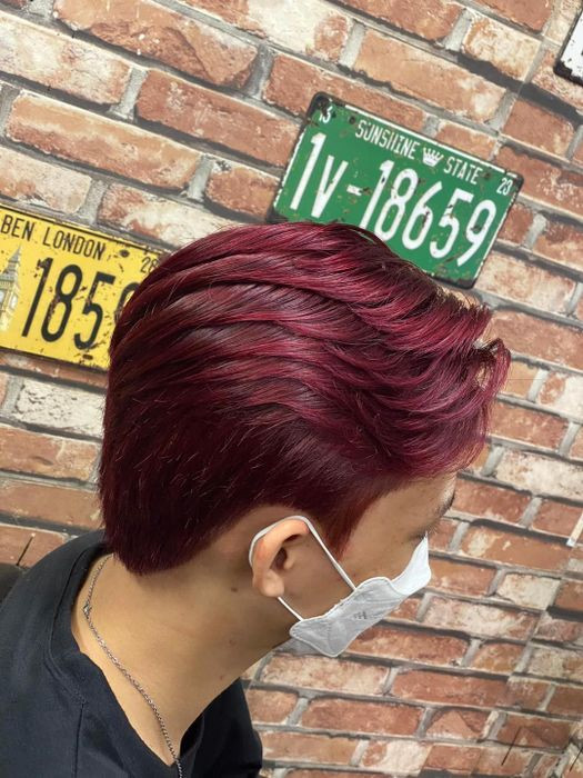 Không gian hiện đại tại Hieu Barber Shop 3