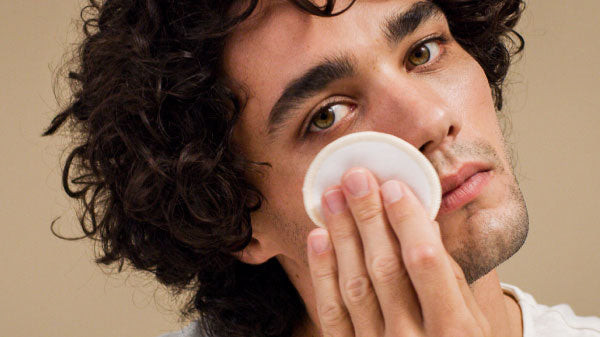 Những lưu ý cần thiết khi sử dụng sản phẩm tẩy tế bào chết hóa học hàng ngày cho da hỗn hợp