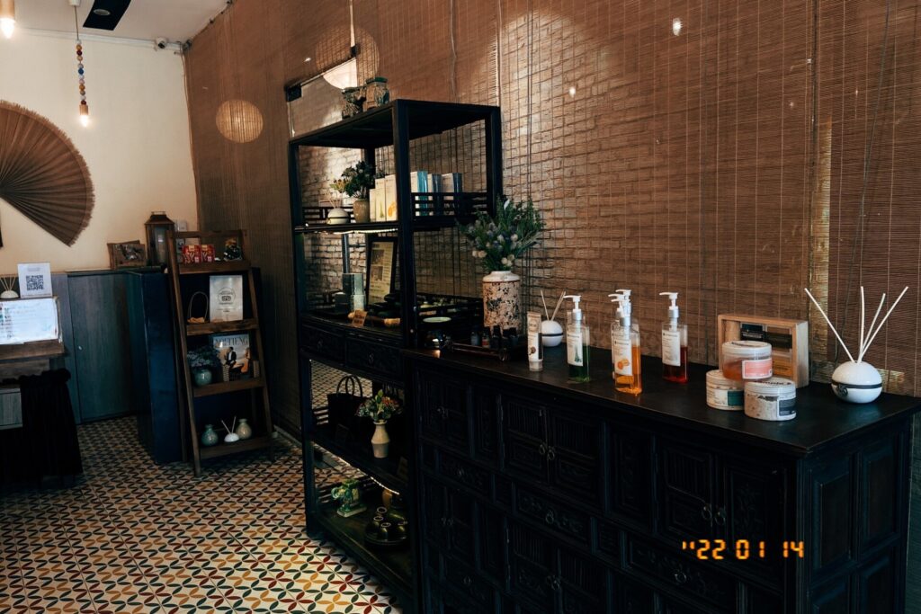 Saigon Heritage Spa với nội thất sang trọng và kỹ thuật viên chuyên nghiệp tại Hồ Chí Minh