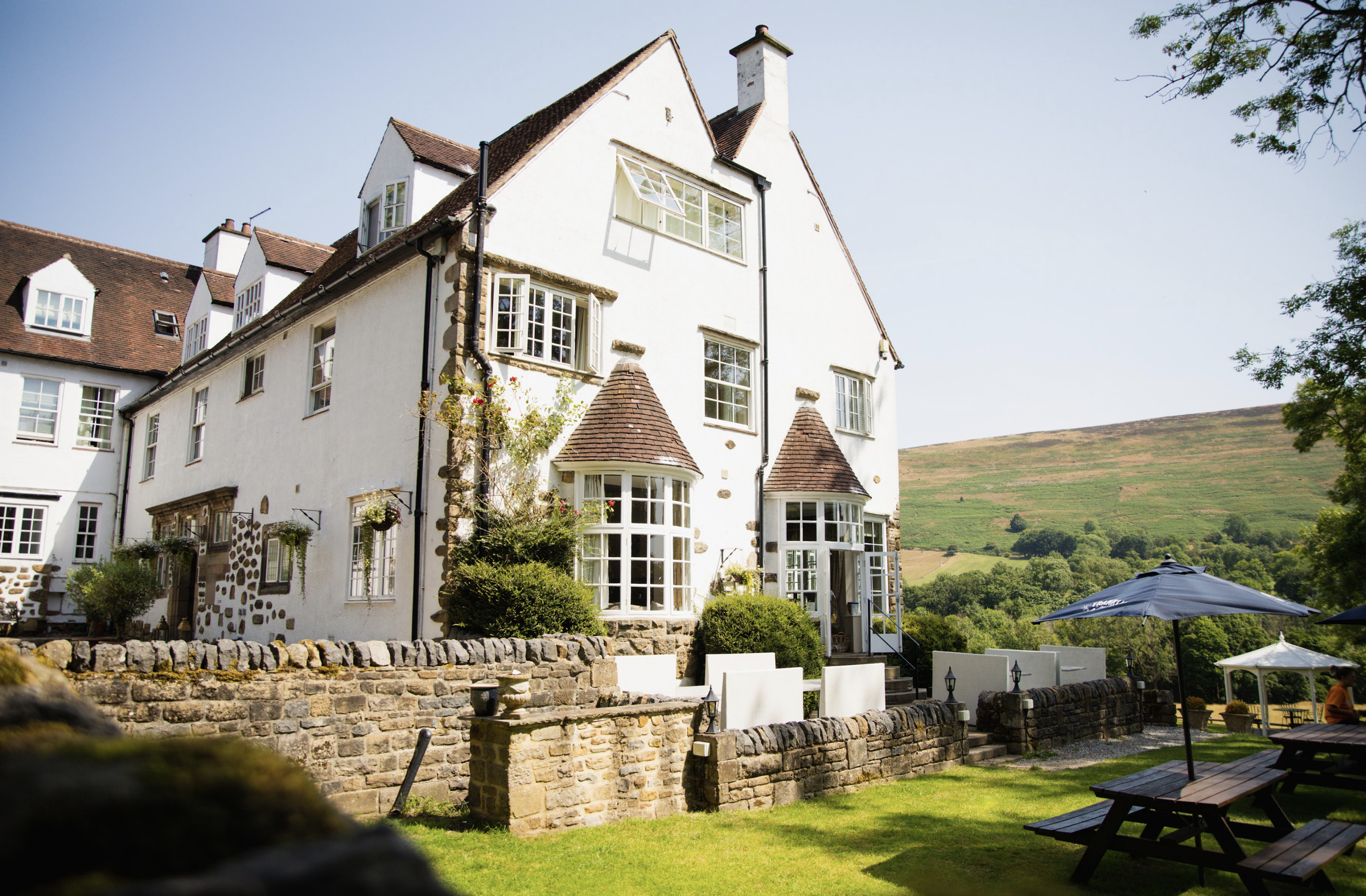 Bên ngoài Losehill House Hotel &amp; Spa, một khách sạn boutique tuyệt đẹp tại Peak District