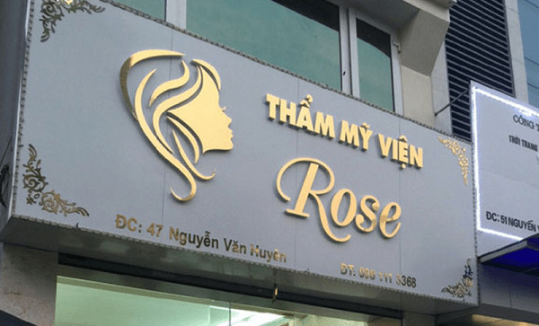 Biển hiệu chất liệu Alu cho spa phun xăm thẩm mỹ