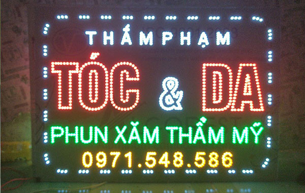 Biển hiệu phun xăm thẩm mỹ chữ led ma trận