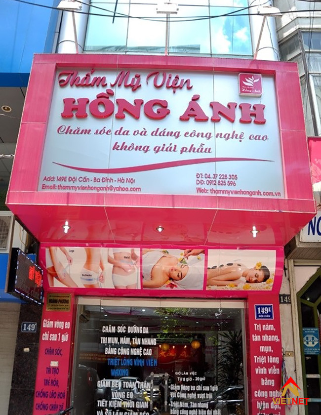 Biển quảng cáo spa đẹp, thiết kế tinh tế với hình ảnh cô gái hoặc hoa sen