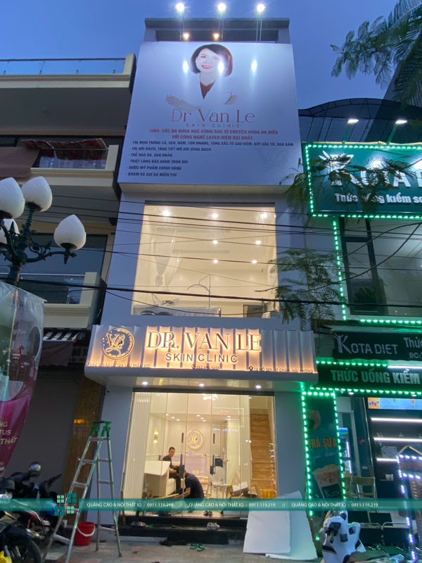 Biển spa thẩm mỹ làm từ tôn dán Decal cỡ lớn