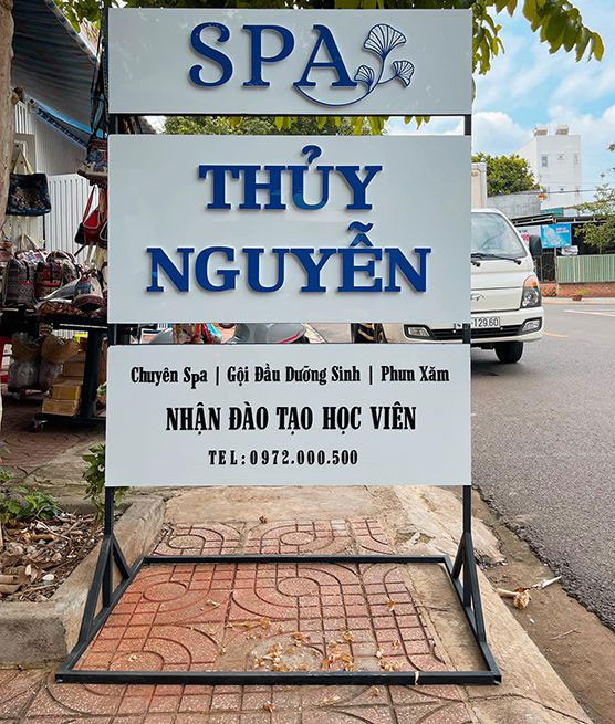 Biển vẫy spa đứng hình chữ nhật