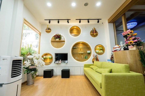 Công nghệ ánh sáng sinh học BioLight Pro tại Clair Center