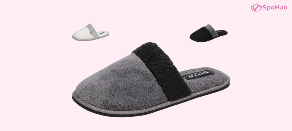 Dép spa màu be với thiết kế quai ngang tinh tế, chất liệu mềm mại, tạo cảm giác thư giãn cho đôi chân