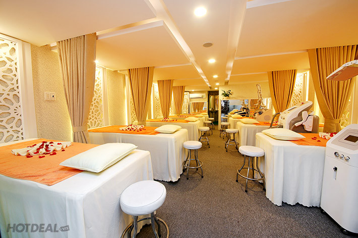 Đội ngũ chuyên viên thẩm mỹ tại Midu Spa Thủ Đức tư vấn tận tâm